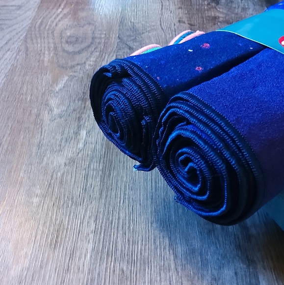 YOGAFINA 2-pack Skidless Yoga Mat Towels NWT - Picture 6 of 7